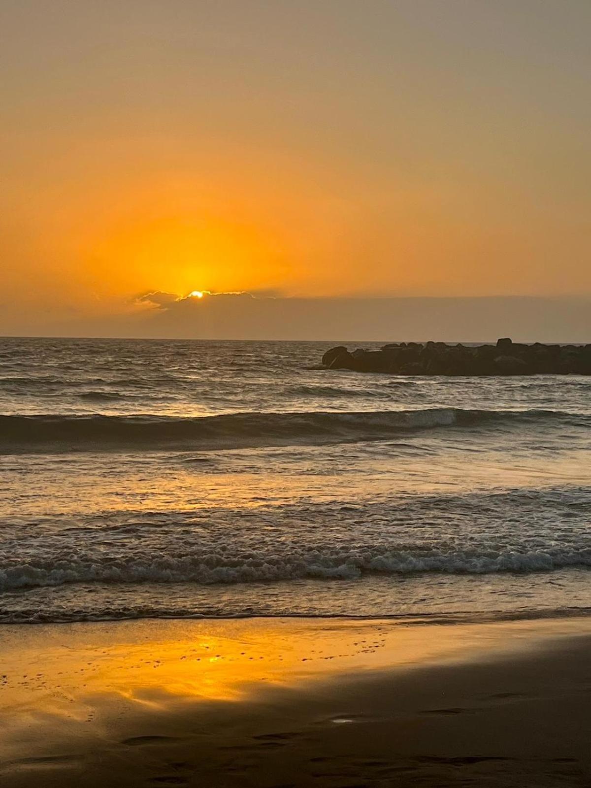 Apartamento En Primera Linea De Playa, Centrico, Tranquilo بلايا ذي لاس أميريكاس المظهر الخارجي الصورة
